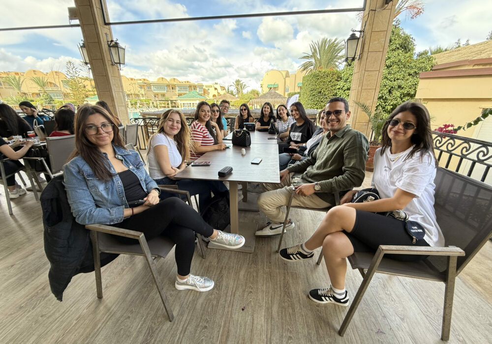 Équipe CCSAV sur la terrasse du bureau